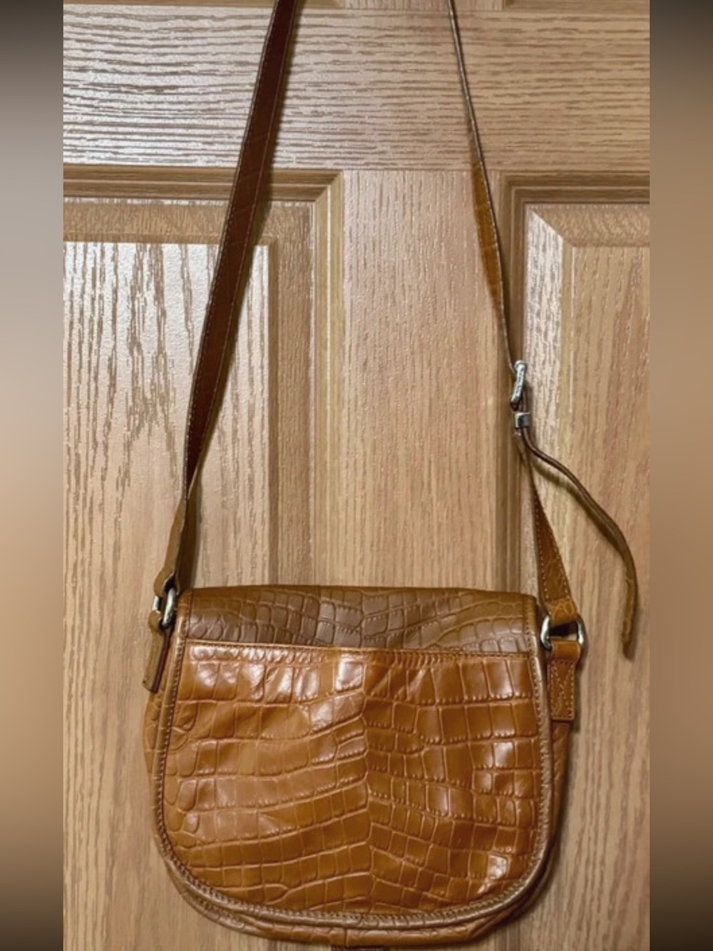 Michael Kors Cognac Croc-Embossed Crossbody Bag EUC - Picture 4 of 9